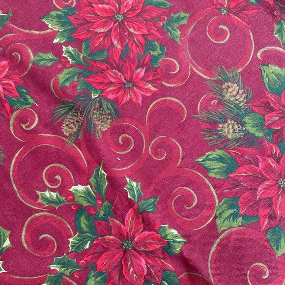 Christmas tablecloth thick cotton blend poinsettias red green gold vintage 1980s - Picture 5 of 6